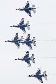 General Dynamics F-16C Fighting Falcons of the US Air Force Thunderbirds, Luke Air Force Base, March 19, 2011